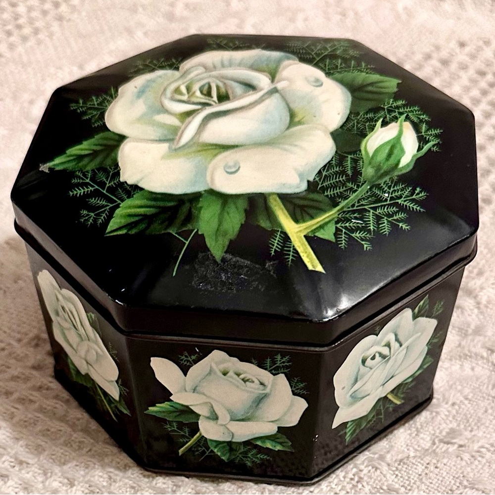 Vtg English Trinket Black Octagonal Shaped Box Metal Tin Hinged Lid White Roses